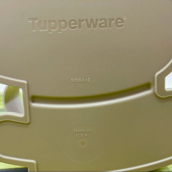 Vintage Tupperware “Open House” Tabletop Condiment Salt&Pepper Napkin Holder - Picture 10 of 11